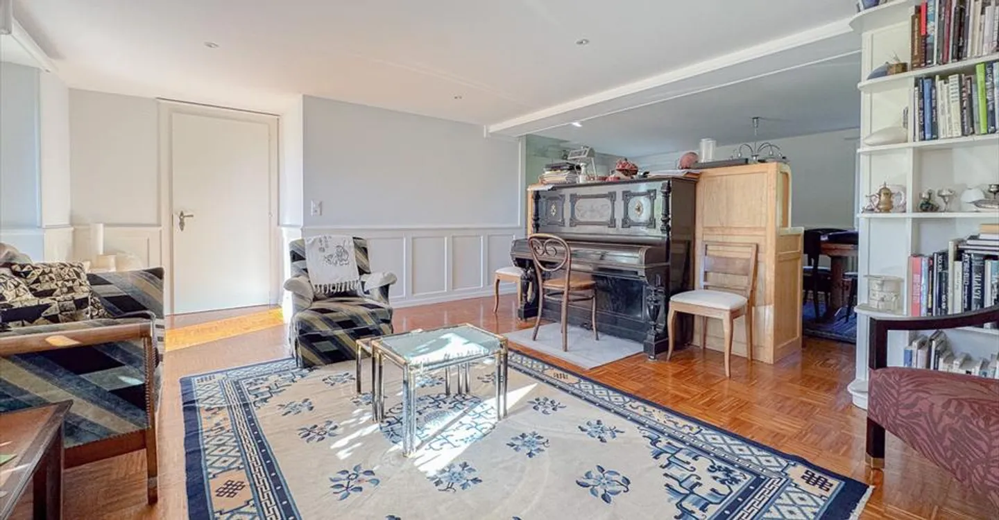 Casa unifamiliare con garage Spazi ampi e potenziale di espansione - Foto 8 di 10