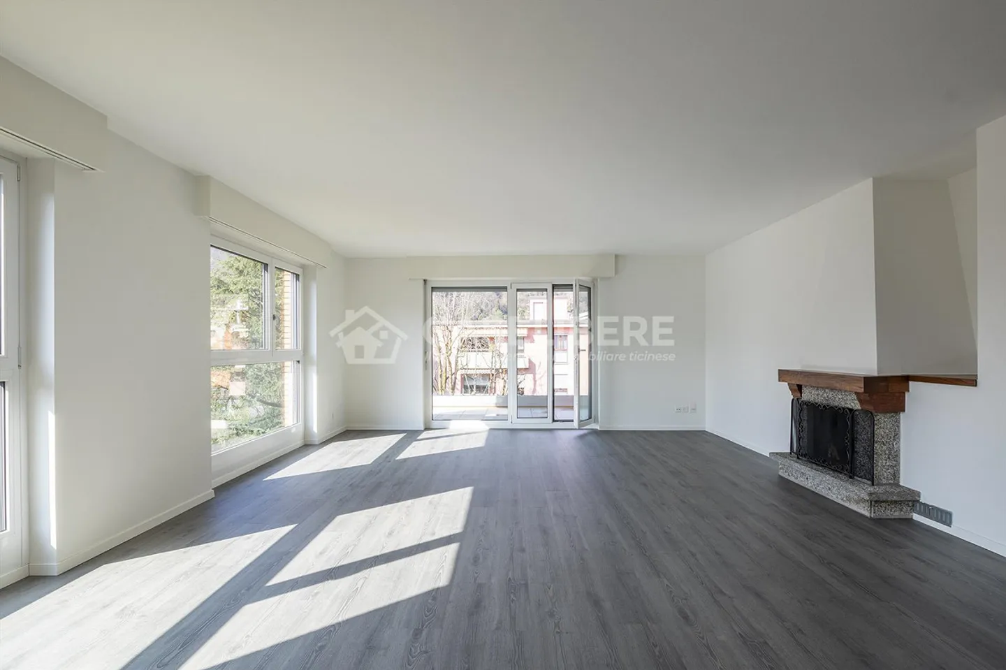 HELL 4.5 RENOVIERT IN AGNO - Foto 1 von 13