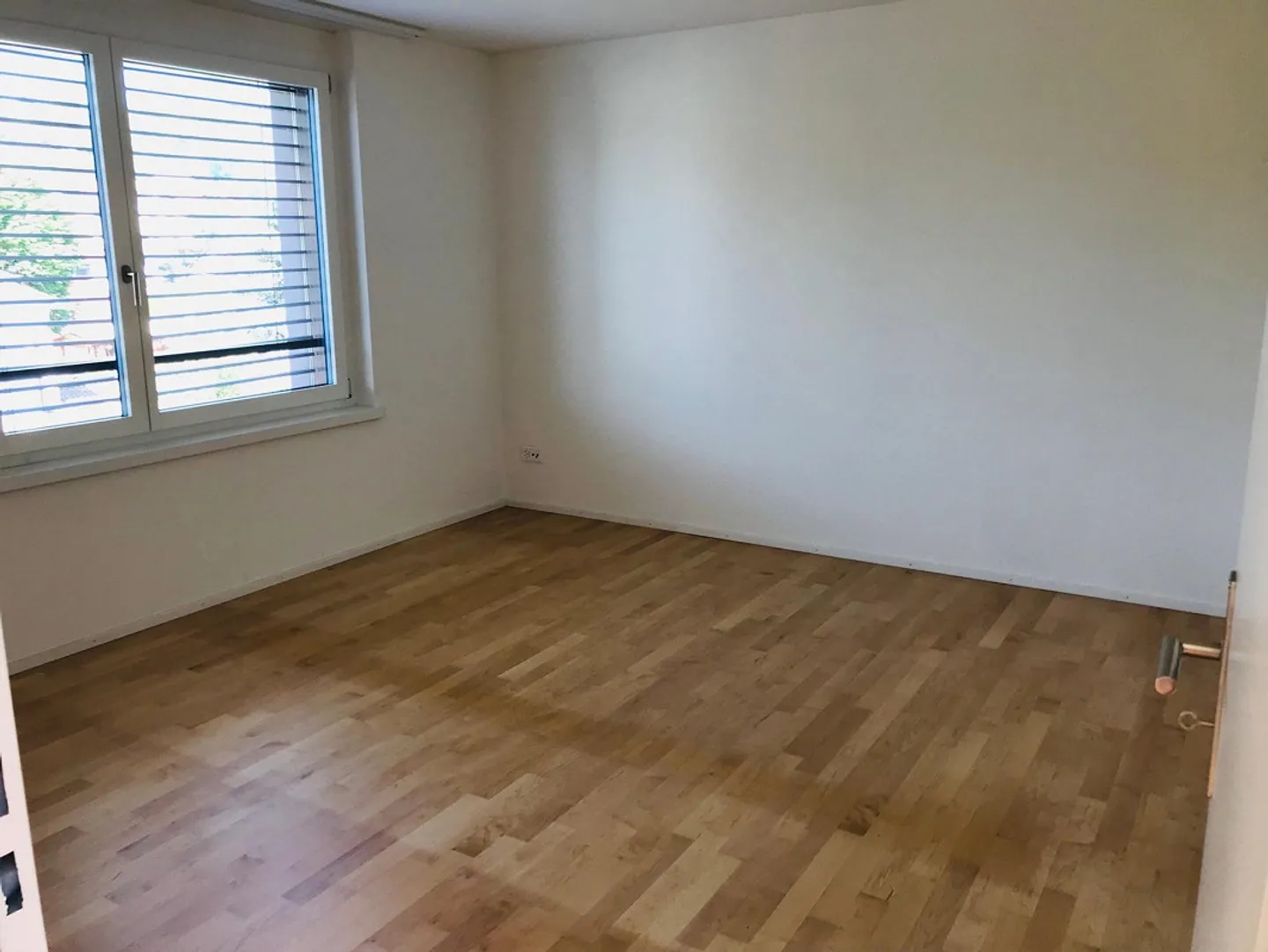 Appartement moderne lumineux de 3,5 pièces avec un haut niveau de finition - Photo 7 sur 12