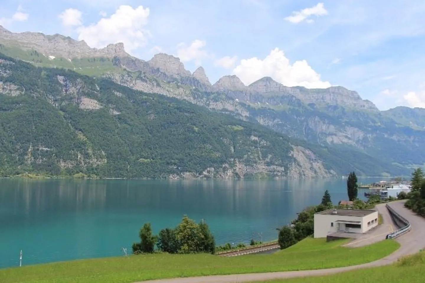 Appartement de rêve spacieux de 3,5 pièces avec vue sur le lac et la montagne - Photo 4 sur 14