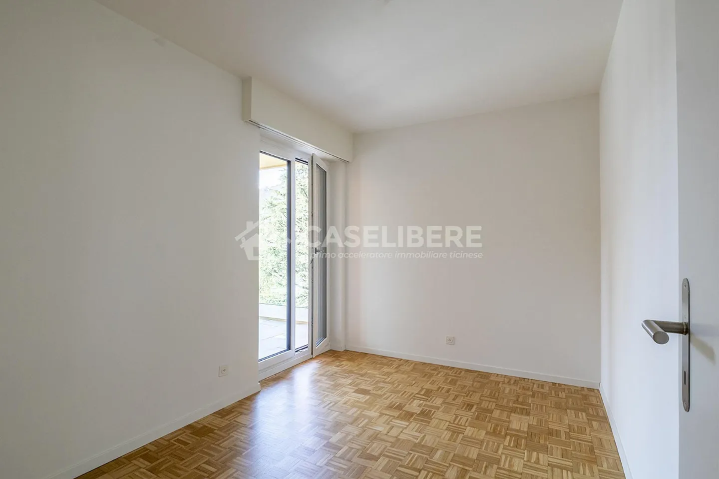 HELL 4.5 RENOVIERT IN AGNO - Foto 10 von 13