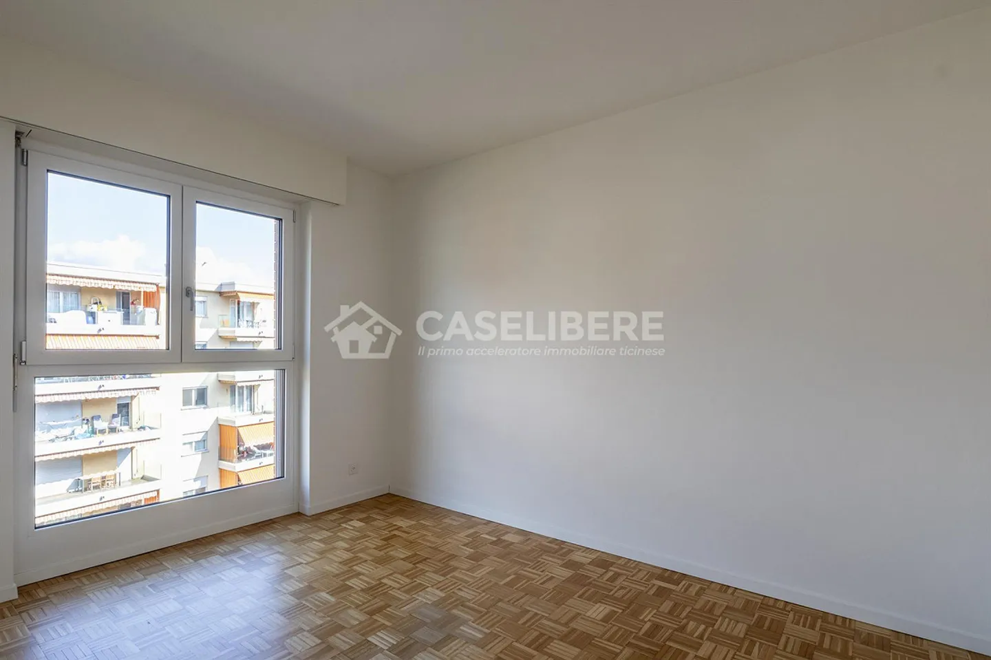 HELL 4.5 RENOVIERT IN AGNO - Foto 11 von 13