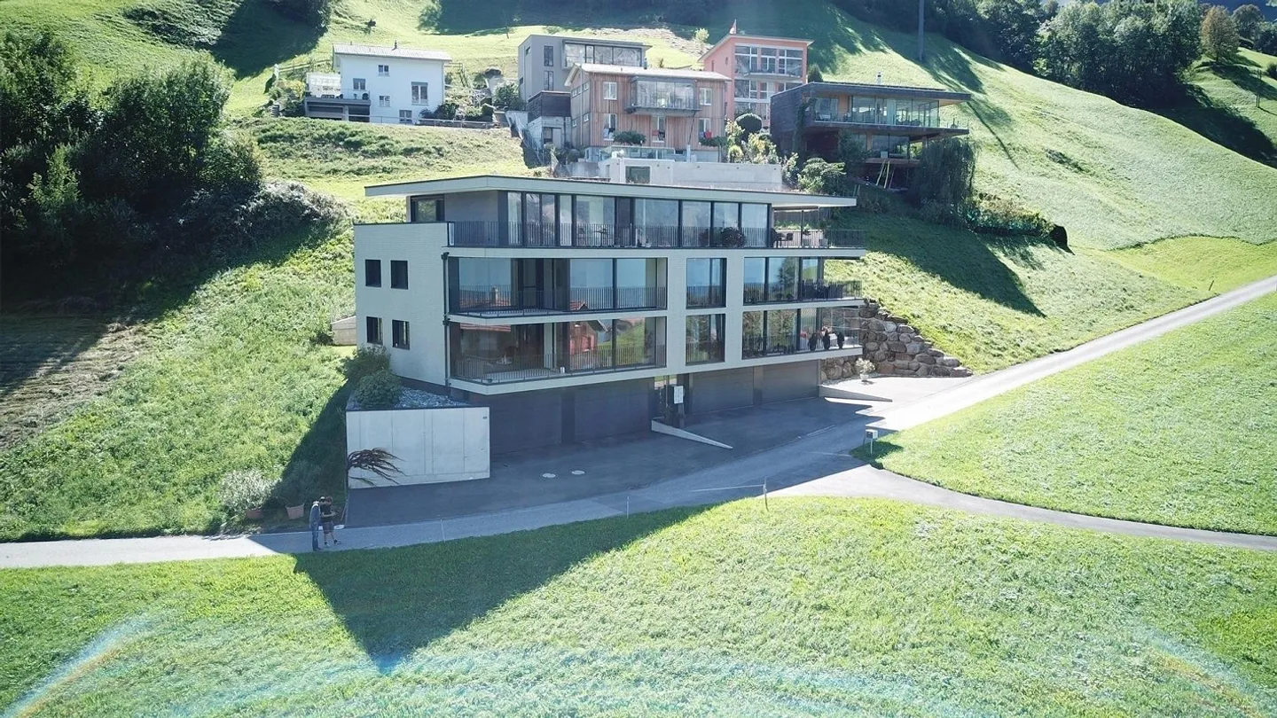 Appartement de rêve spacieux de 3,5 pièces avec vue sur le lac et la montagne - Photo 5 sur 14