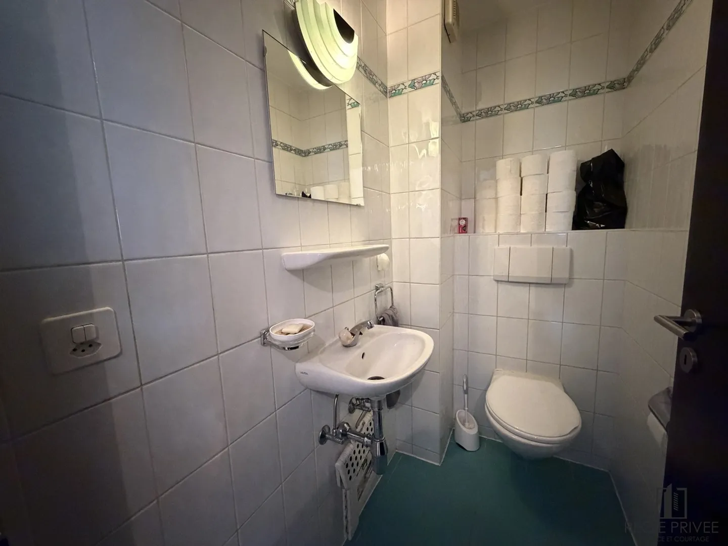 Charming Ground Floor Apartment - Photo 12 of 12
