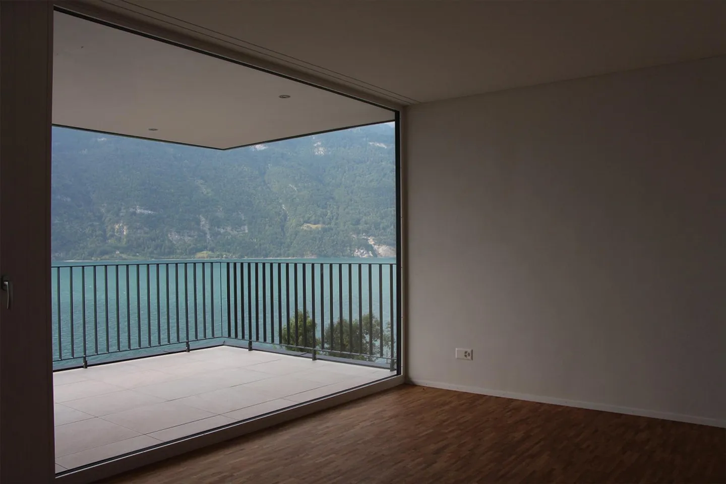 Appartement de rêve spacieux de 3,5 pièces avec vue sur le lac et la montagne - Photo 6 sur 14