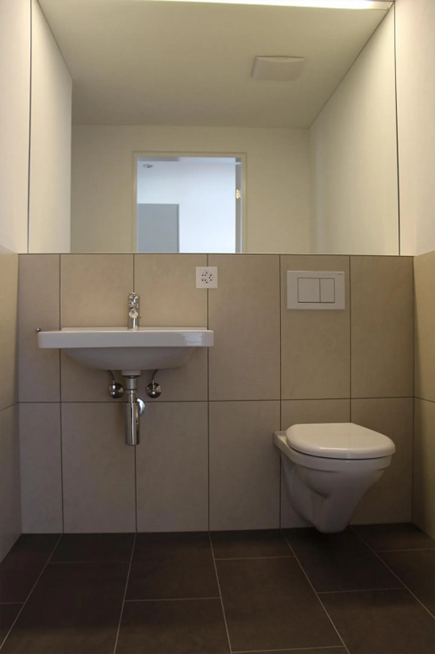 Appartement de rêve spacieux de 3,5 pièces avec vue sur le lac et la montagne - Photo 12 sur 14