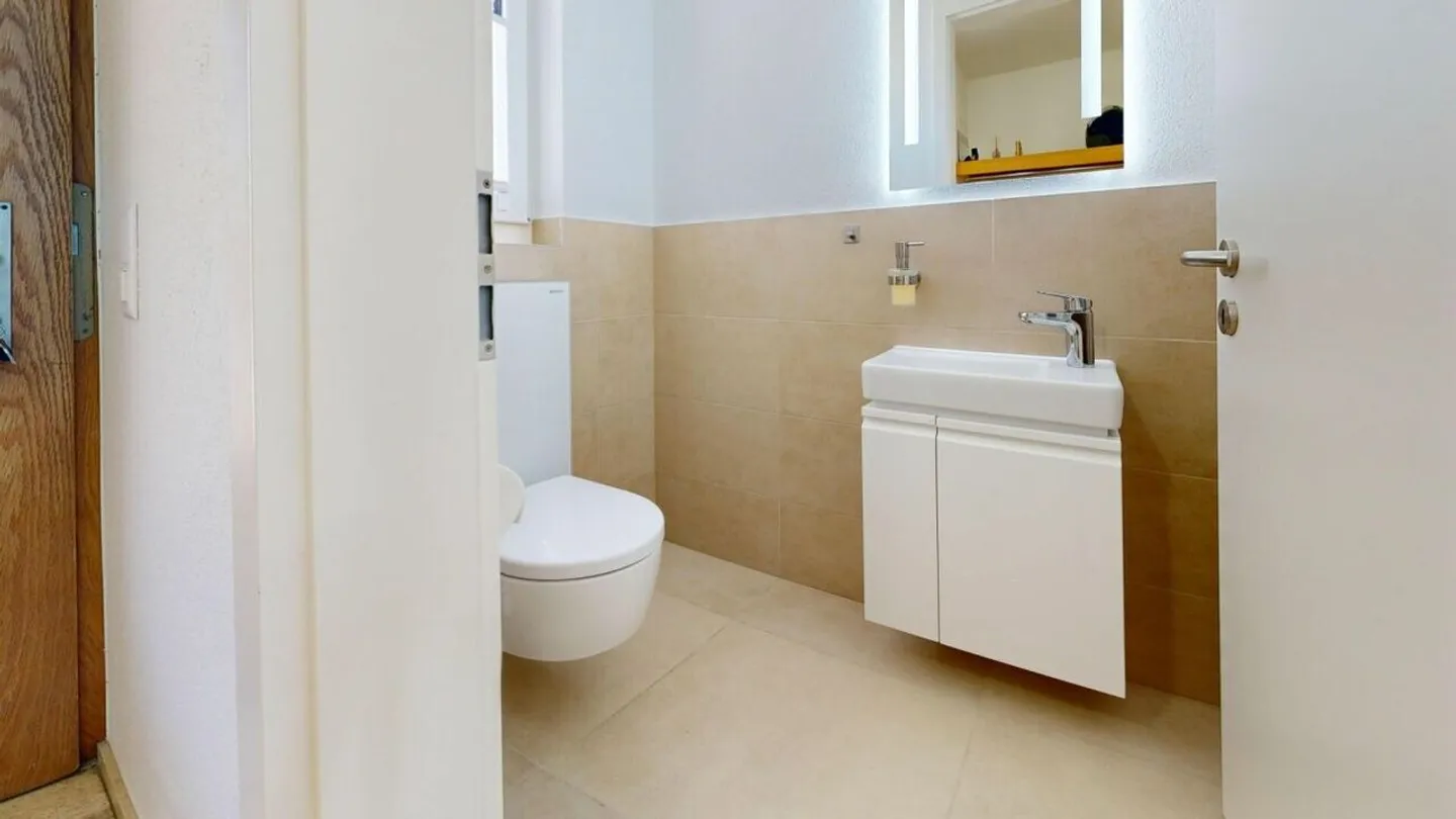 Affascinante Casa Familiare con Giardino - Foto 6 di 20