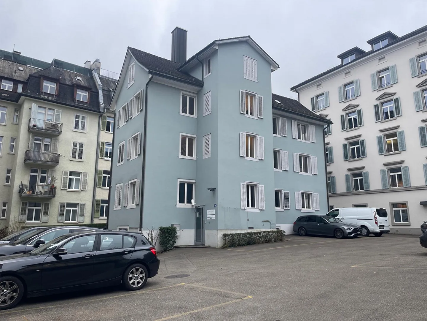 Beautiful office spaces near Stadelhofen - Photo 1 of 7