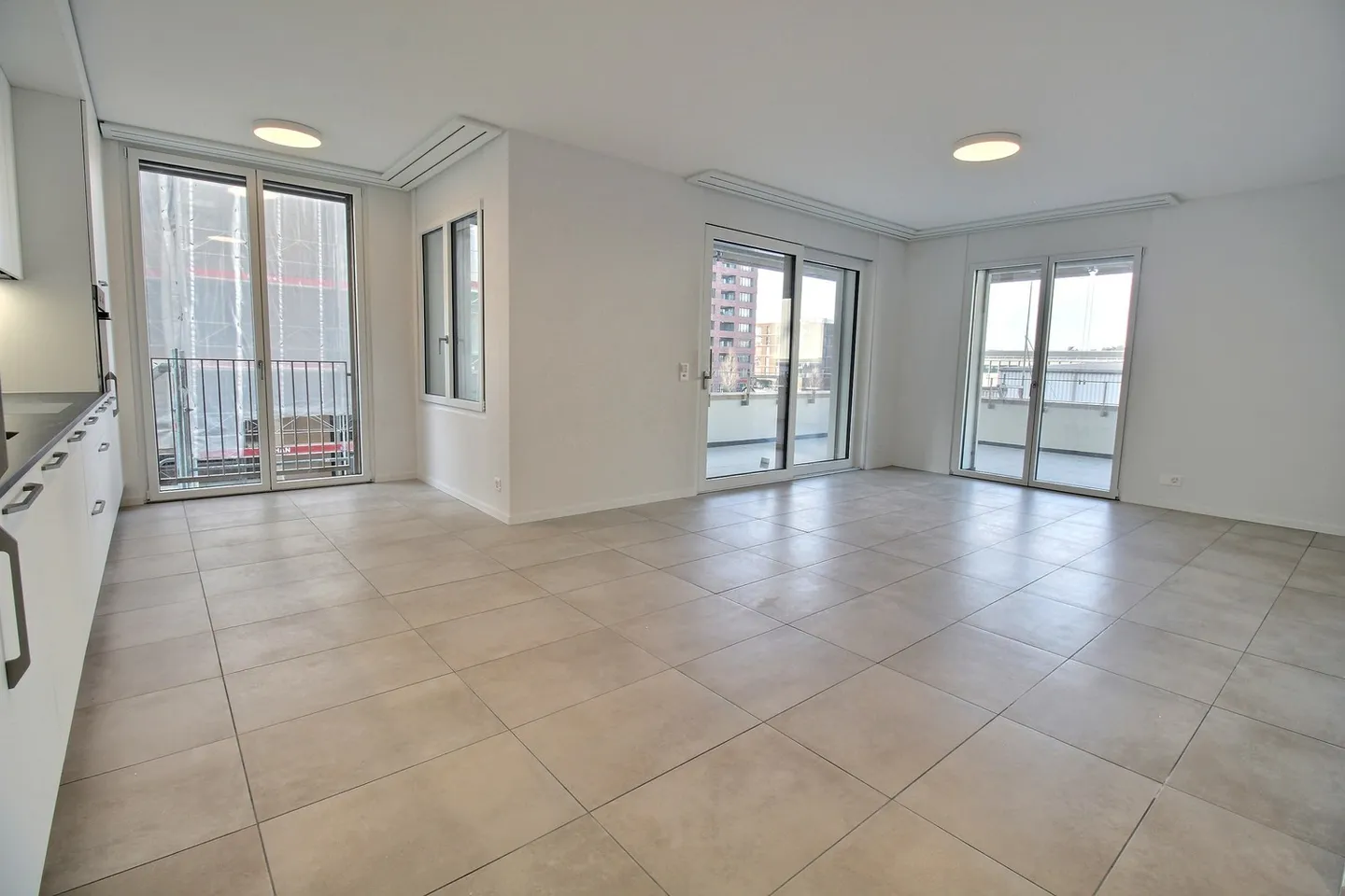 New high-end apartment 5.5 rooms - Photo 1 of 13