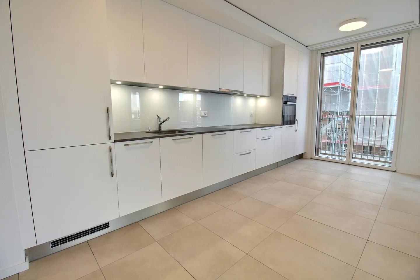 New high-end apartment 5.5 rooms - Photo 2 of 13