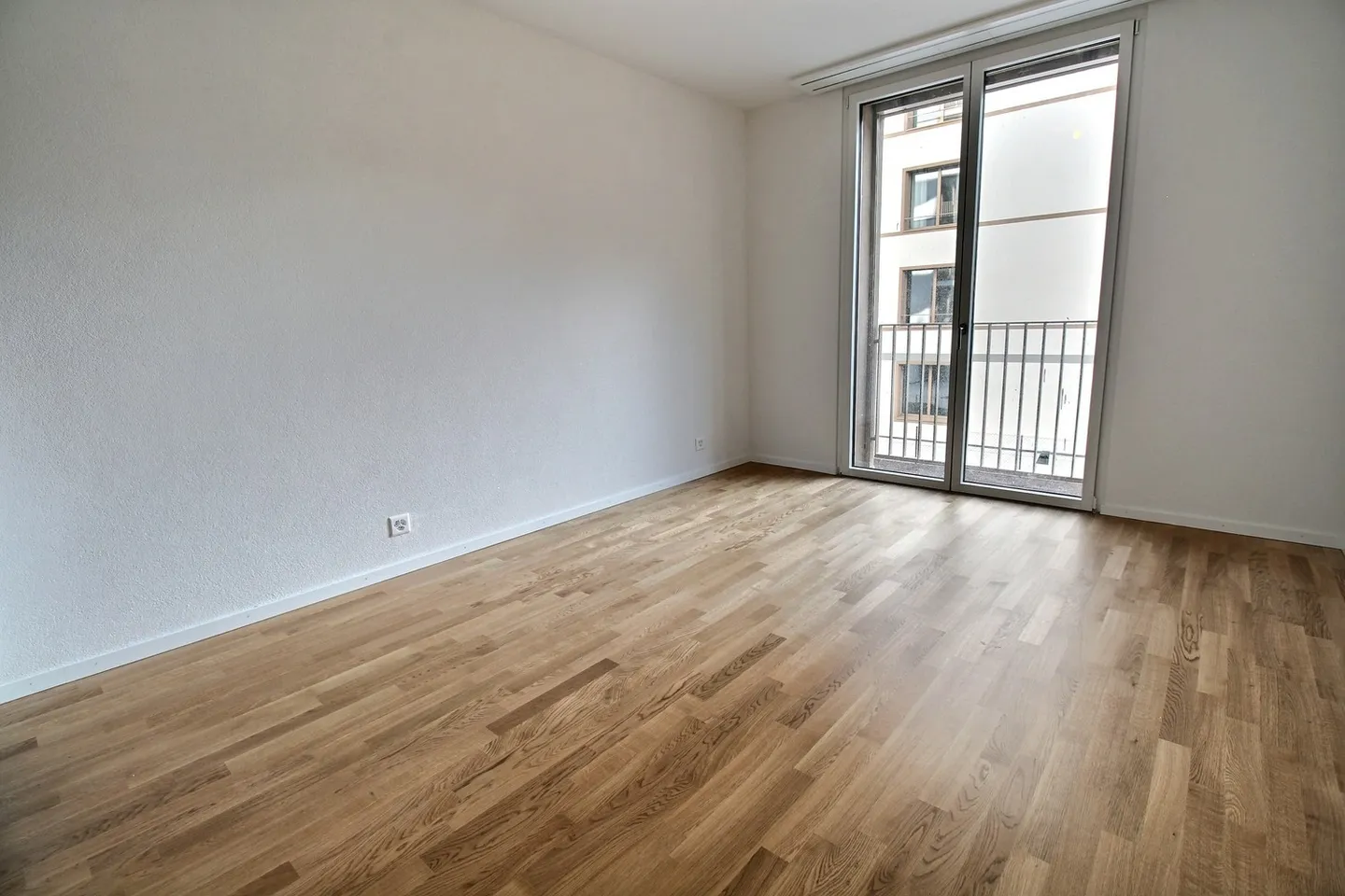 New high-end apartment 5.5 rooms - Photo 11 of 13