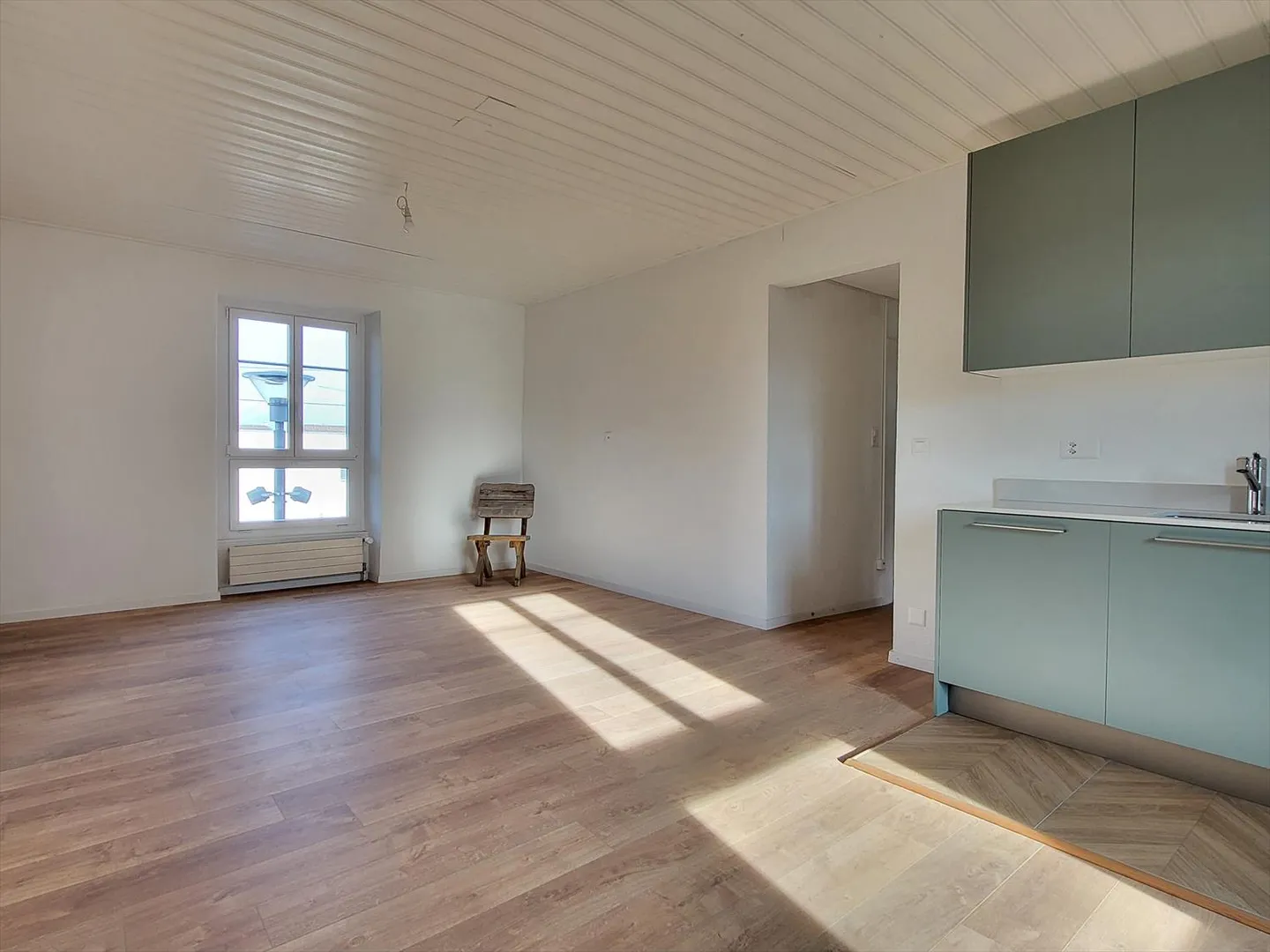 Hervorragende, komplett renovierte Wohnung - Foto 4 von 11