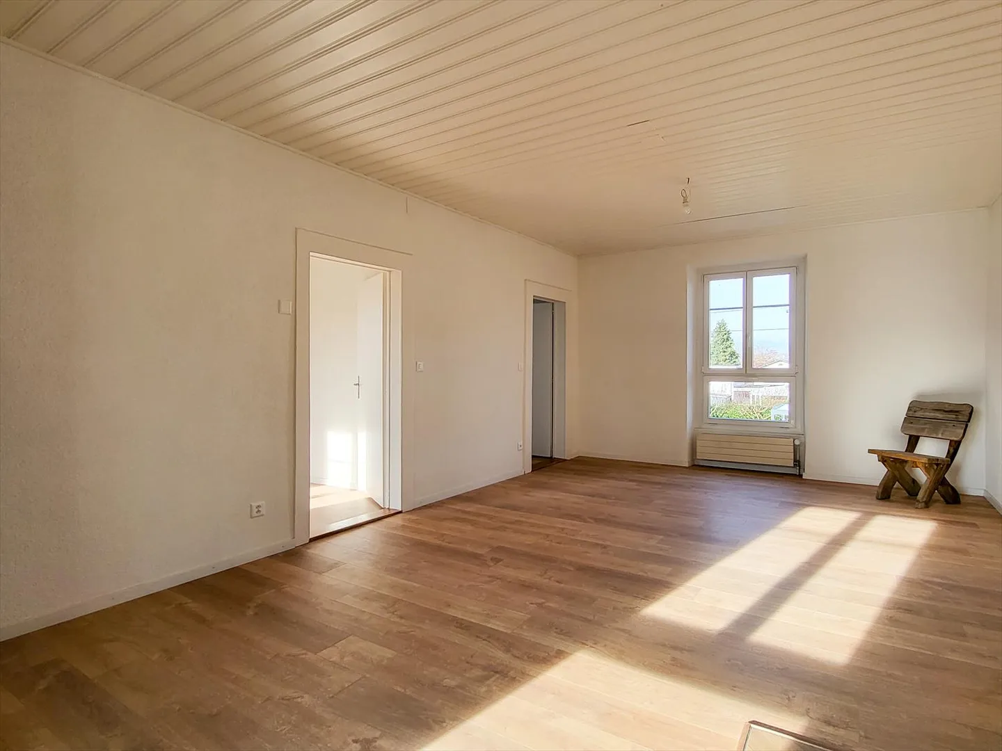 Hervorragende, komplett renovierte Wohnung - Foto 5 von 11