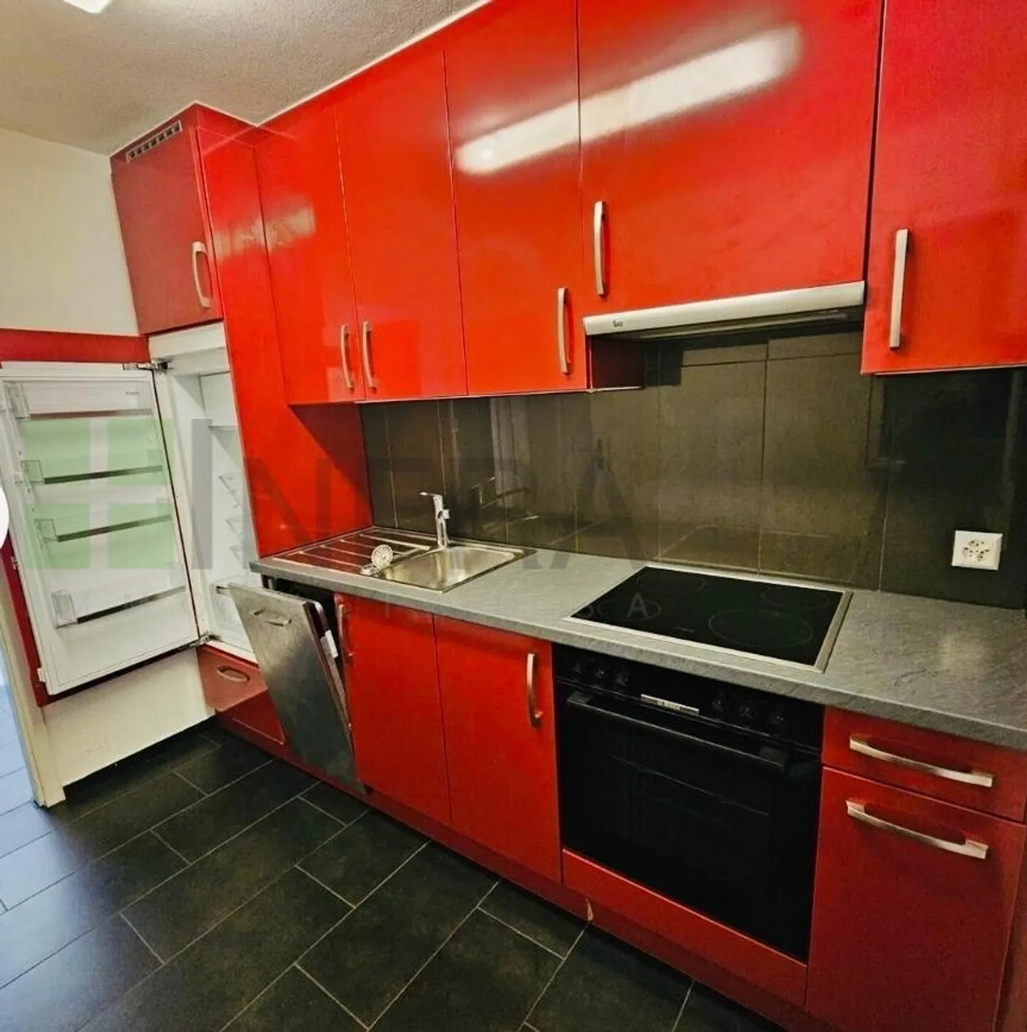 Bel appartement 4 pièces avec terrasse - Photo 1 sur 10