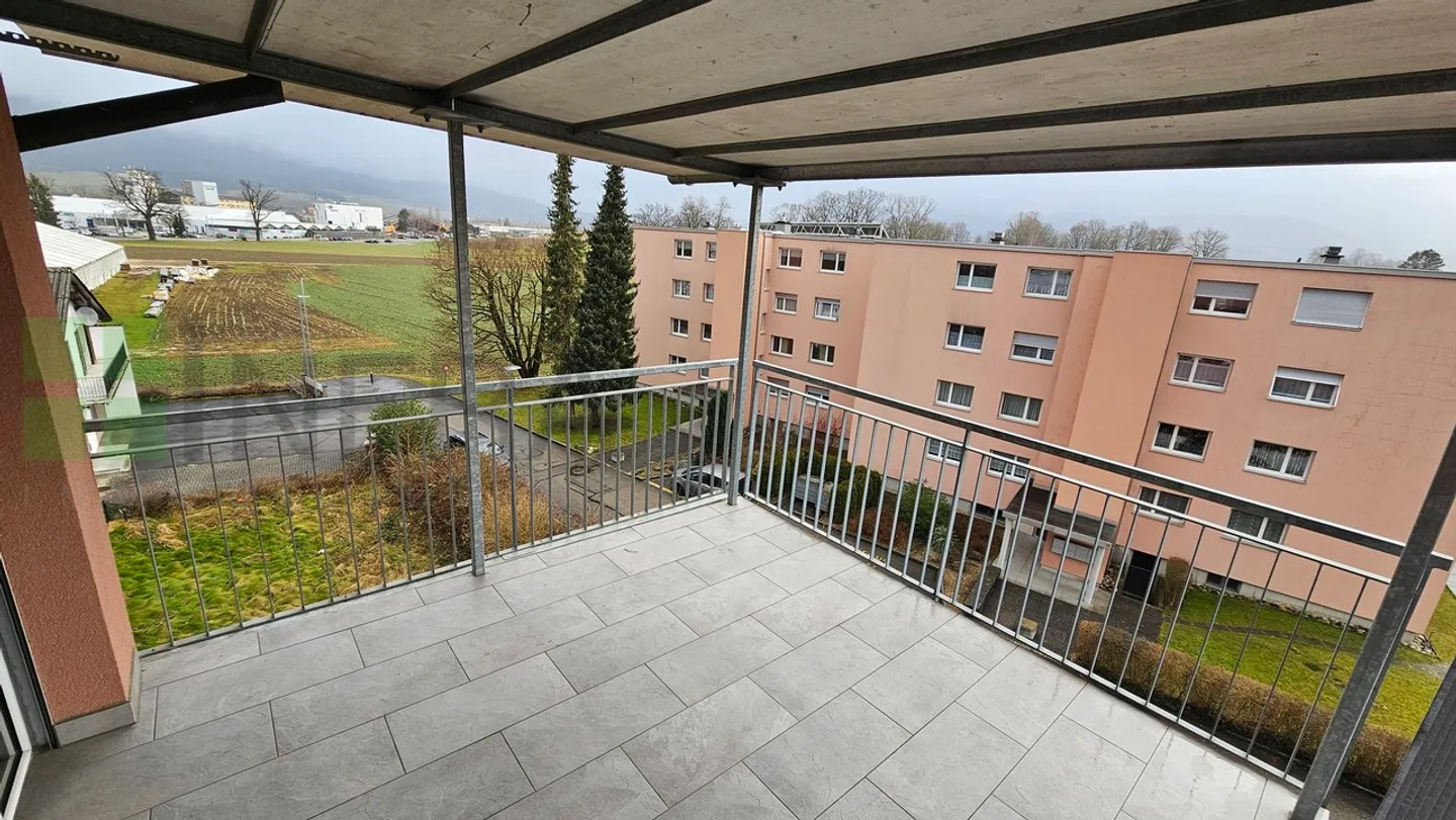 Bel appartement 4 pièces avec terrasse - Photo 9 sur 10