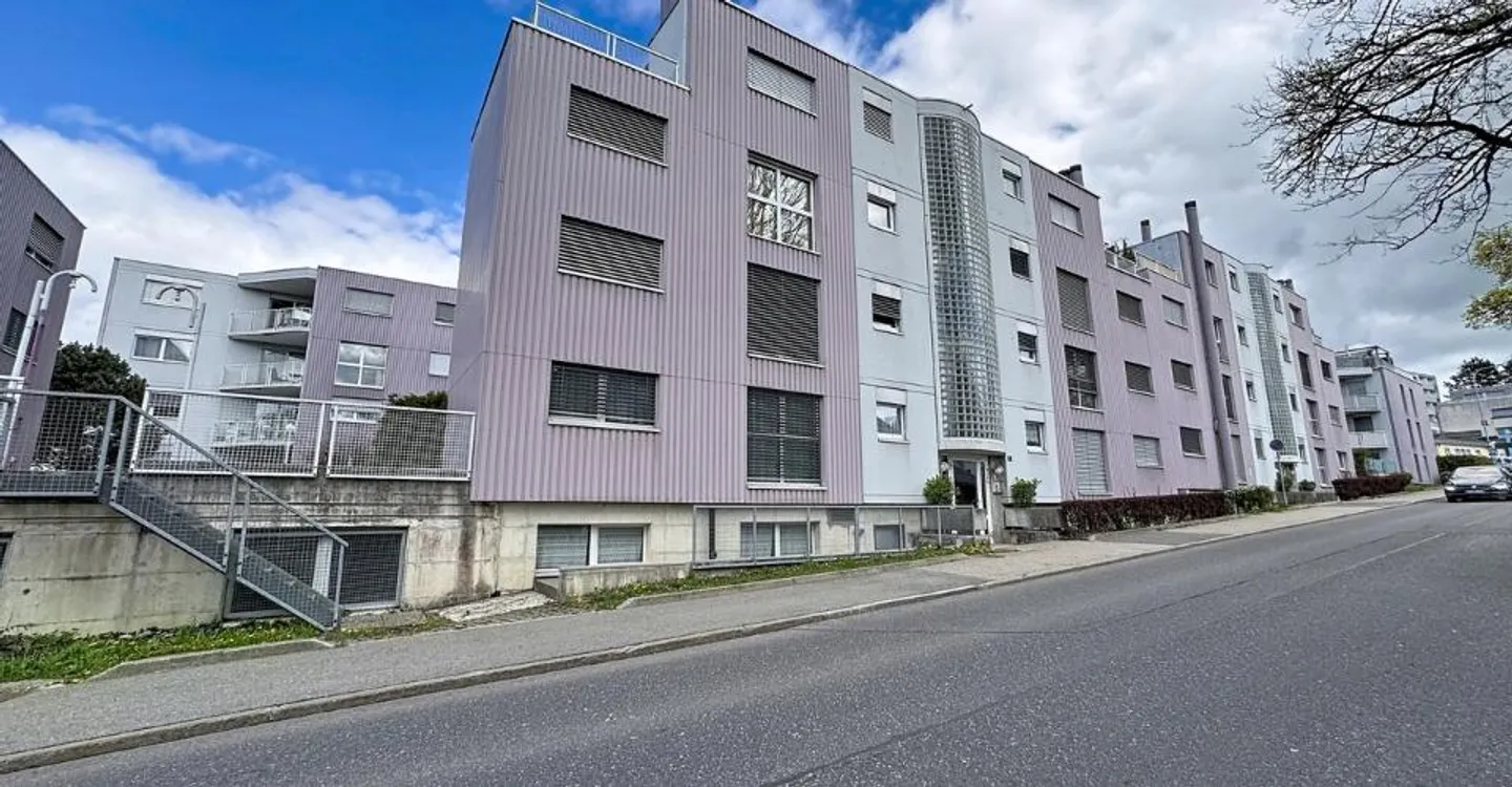 Penthouse spacieux avec terrasses - Photo 2 sur 13