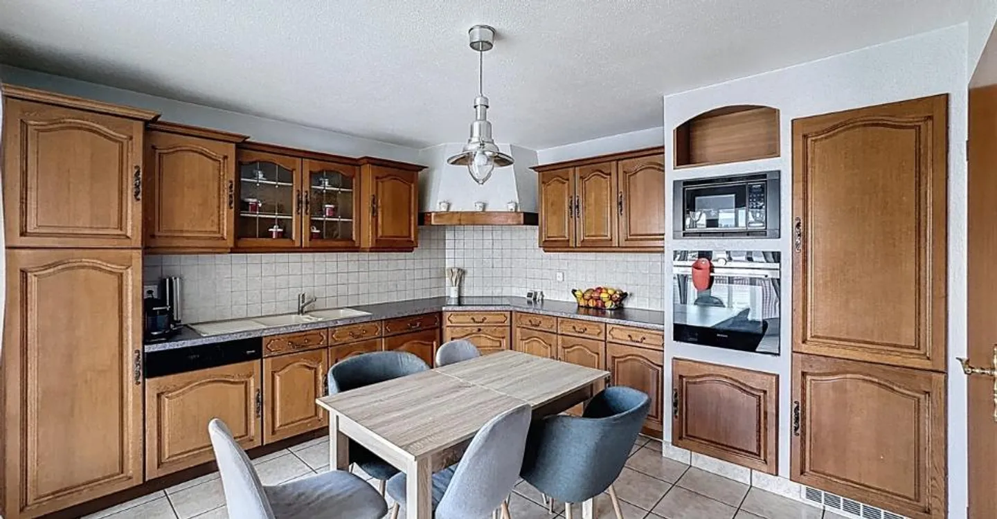 Penthouse spacieux avec terrasses - Photo 5 sur 13