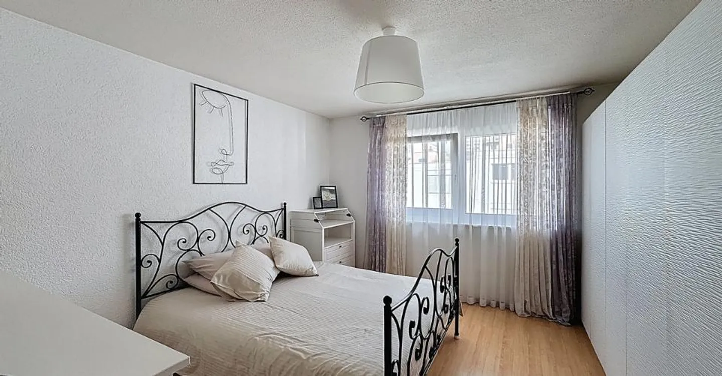 Penthouse spacieux avec terrasses - Photo 10 sur 13