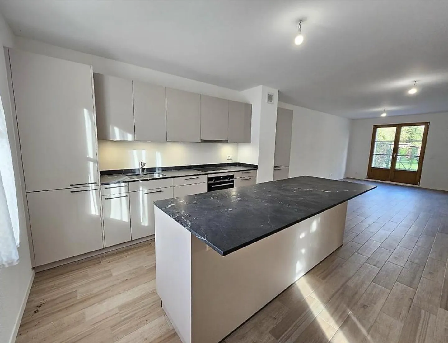 Charmantes Reihenhaus in Croix-de-Rozon - Foto 1 von 8