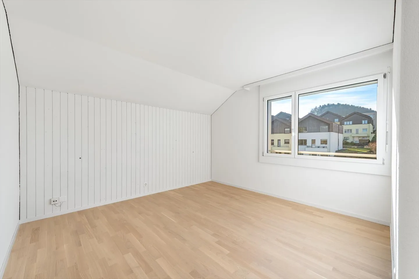 Platz für die ganze Familie – frisch sanierte 5.5 Zimmer-Dachwohnung - Foto 8 von 11