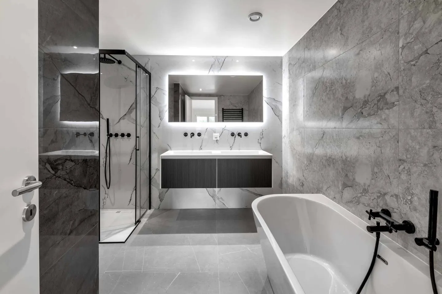 Duplex di Lusso con Vista sul Parco - Foto 8 di 13