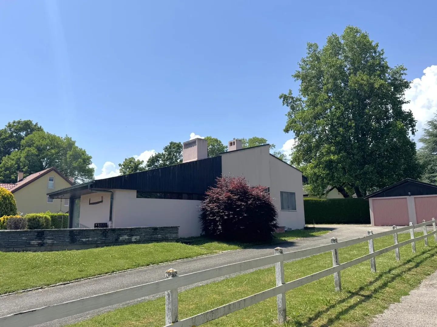 Einzelvilla mit Pool, zu renovieren - Foto 1 von 8