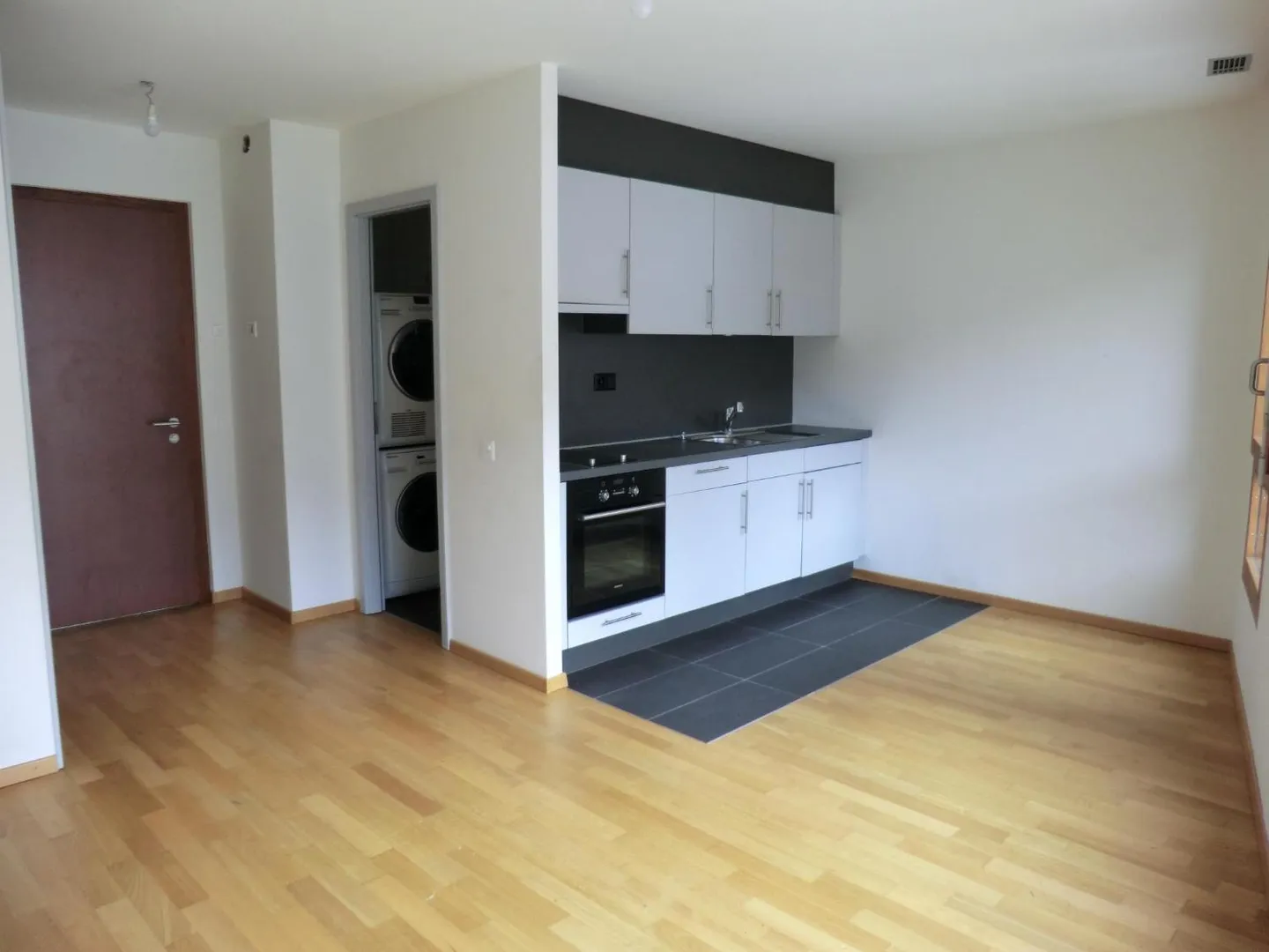 1-room apartment - Photo 2 of 3