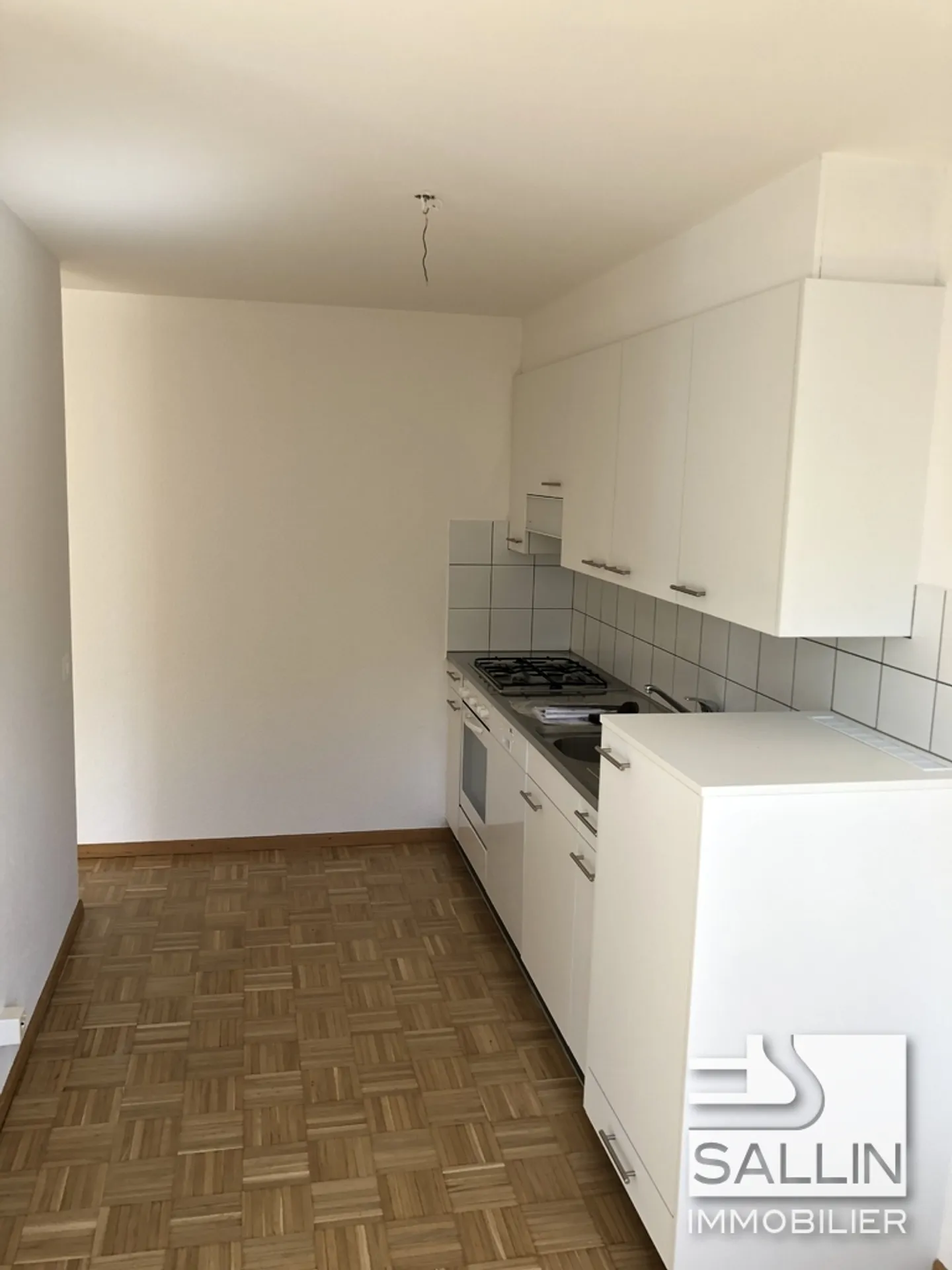 Charming 2½ Room Apartment - Photo 2 of 8