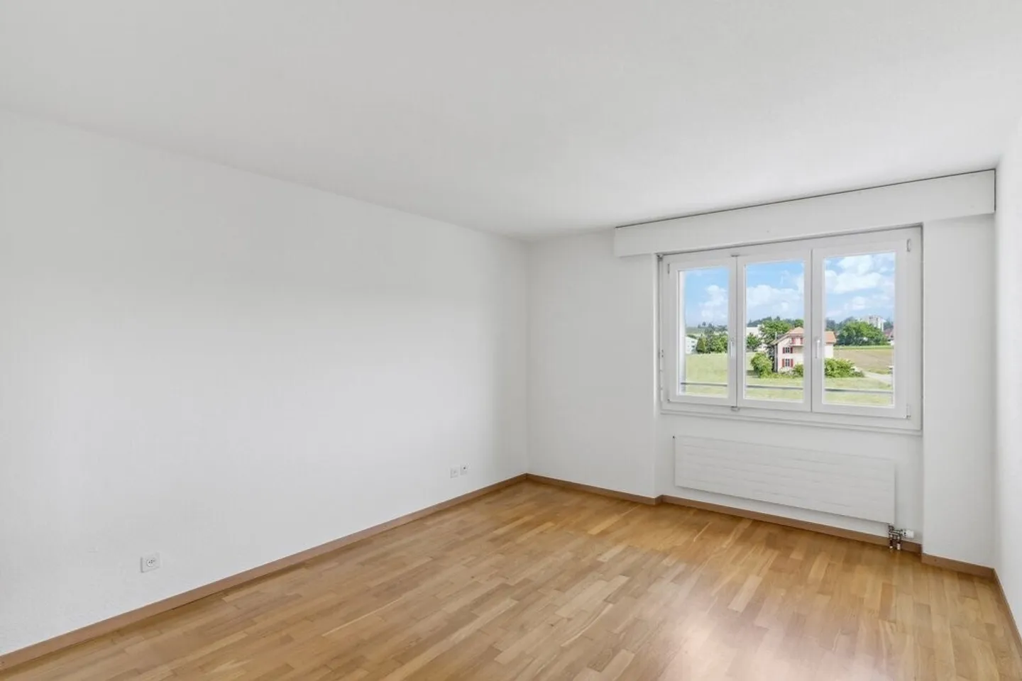 Helle 4.5-Zimmer-Wohnung mit Balkon - Foto 5 von 11