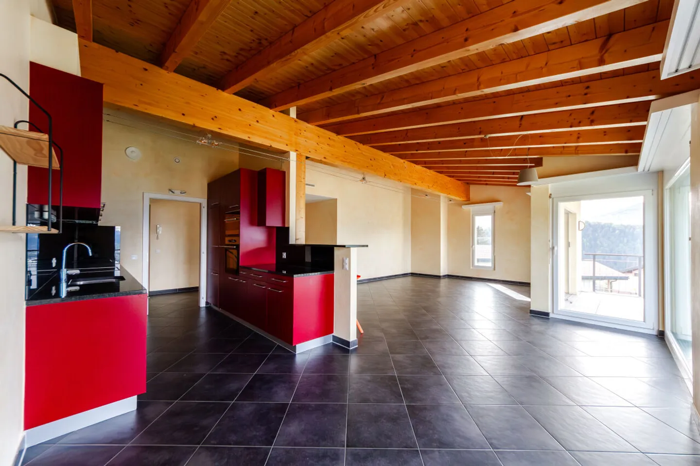 Bel appartement lumineux - Photo 2 sur 13