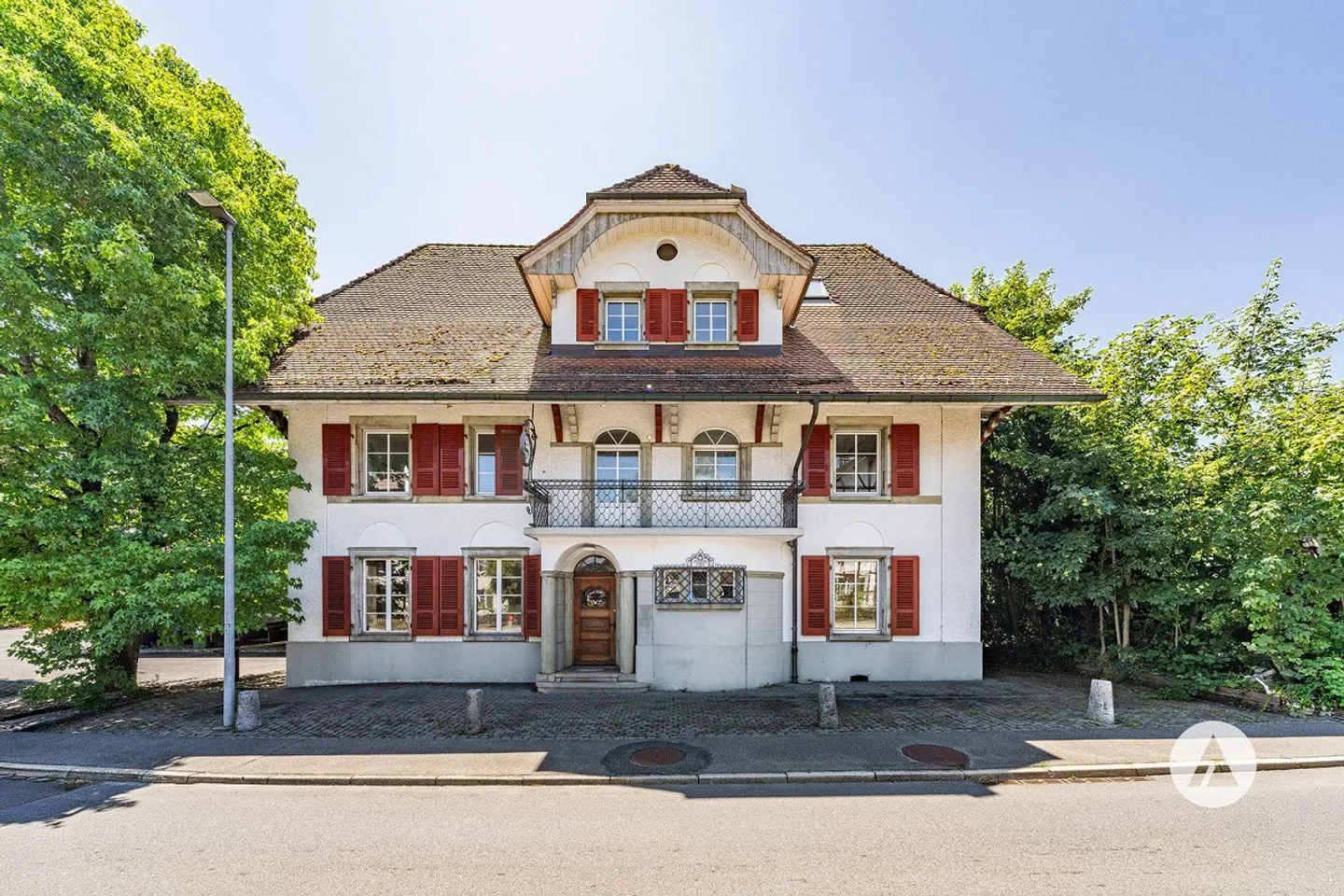 An extraordinary traditional house - Photo 2 of 13