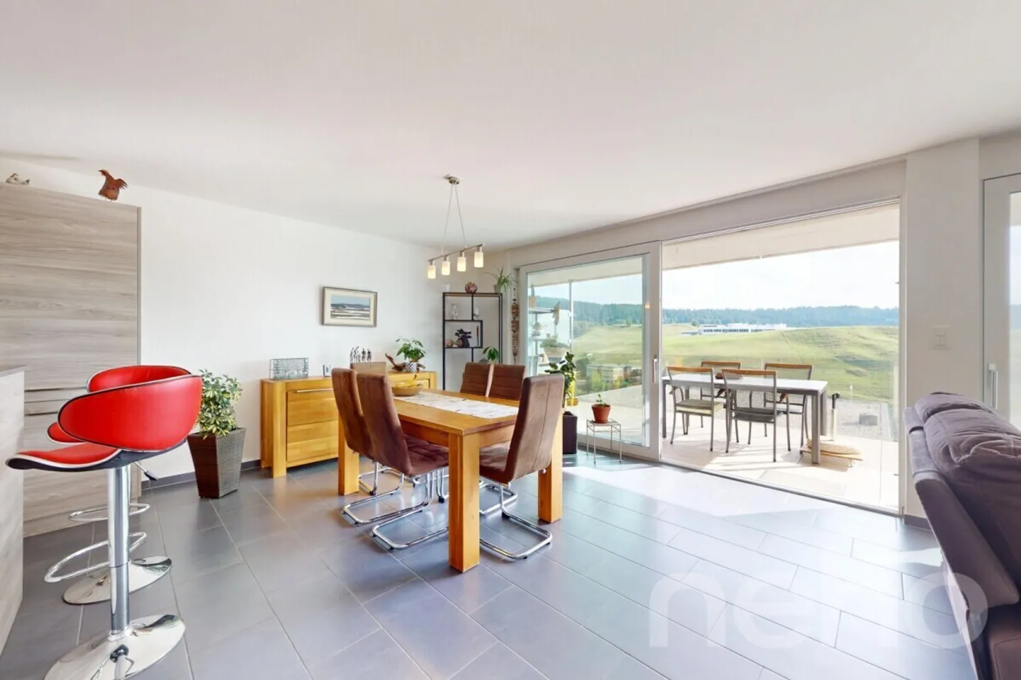 Magnifico appartamento di 4,5 stanze con grande terrazza e vista panoramica! - Foto 3 di 12
