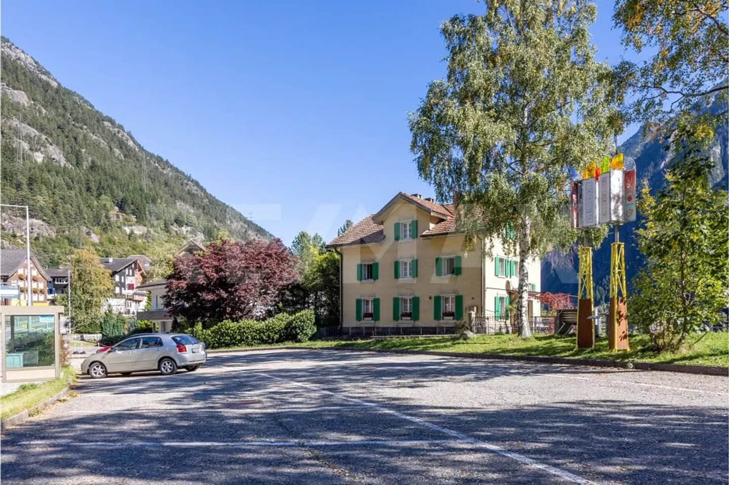 2-Familienhaus, Renditeobjekt, an zentraler Lage, 6484 Wassen UR - Photo 1 of 13
