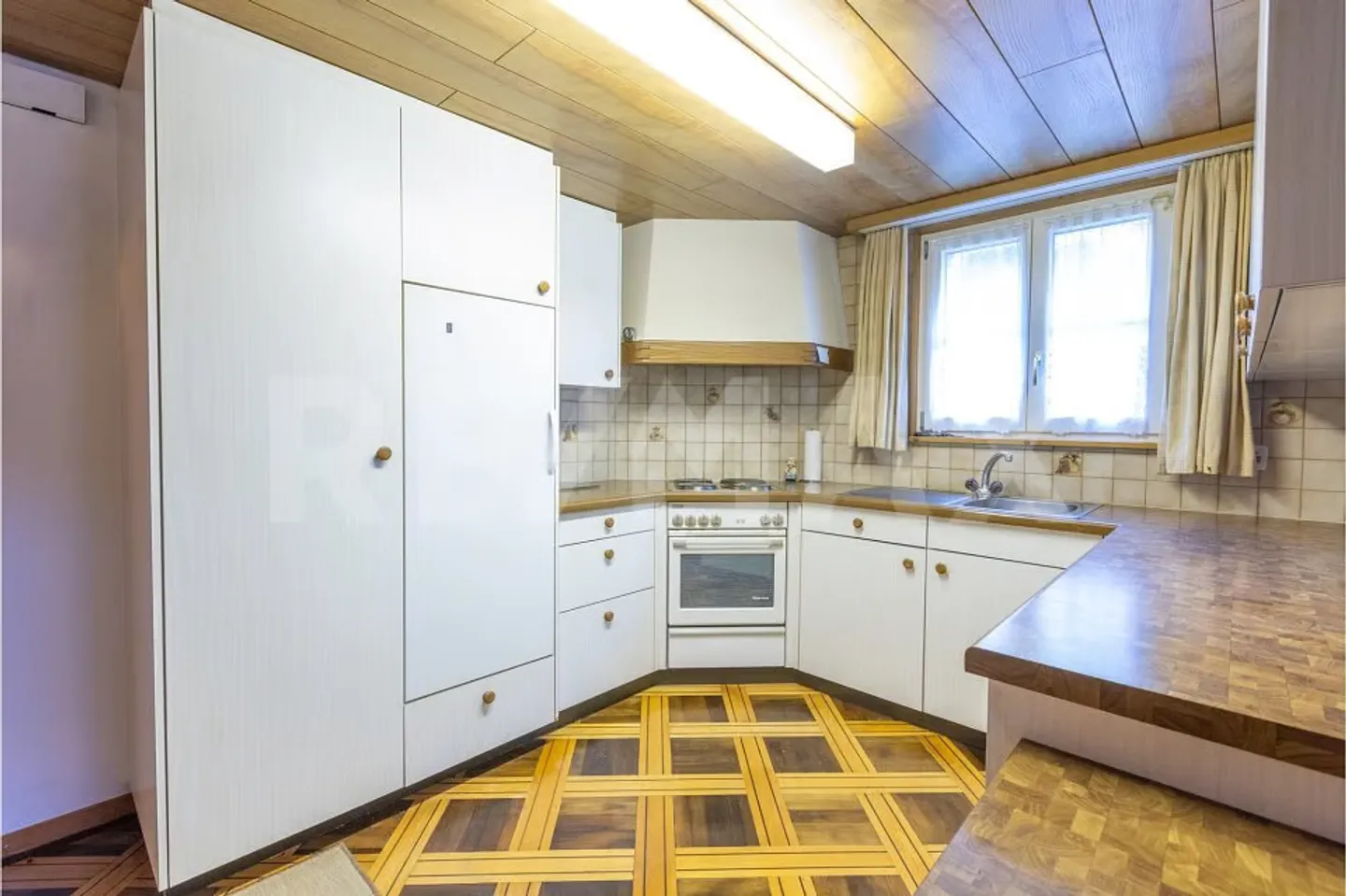 2-Familienhaus, Renditeobjekt, an zentraler Lage, 6484 Wassen UR - Photo 4 of 13
