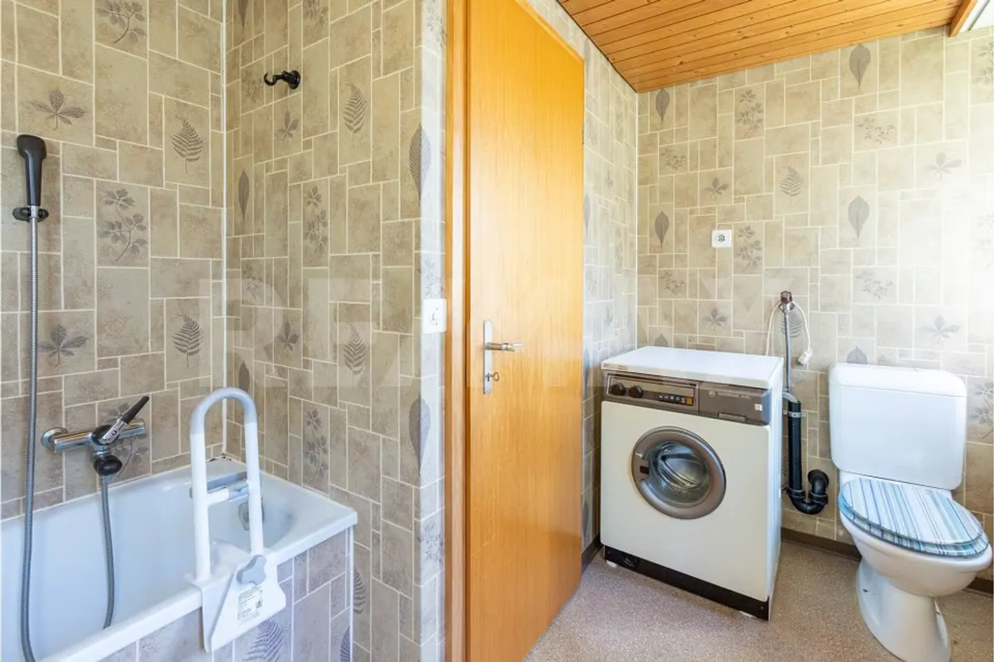 2-Familienhaus, Renditeobjekt, an zentraler Lage, 6484 Wassen UR - Photo 6 of 13