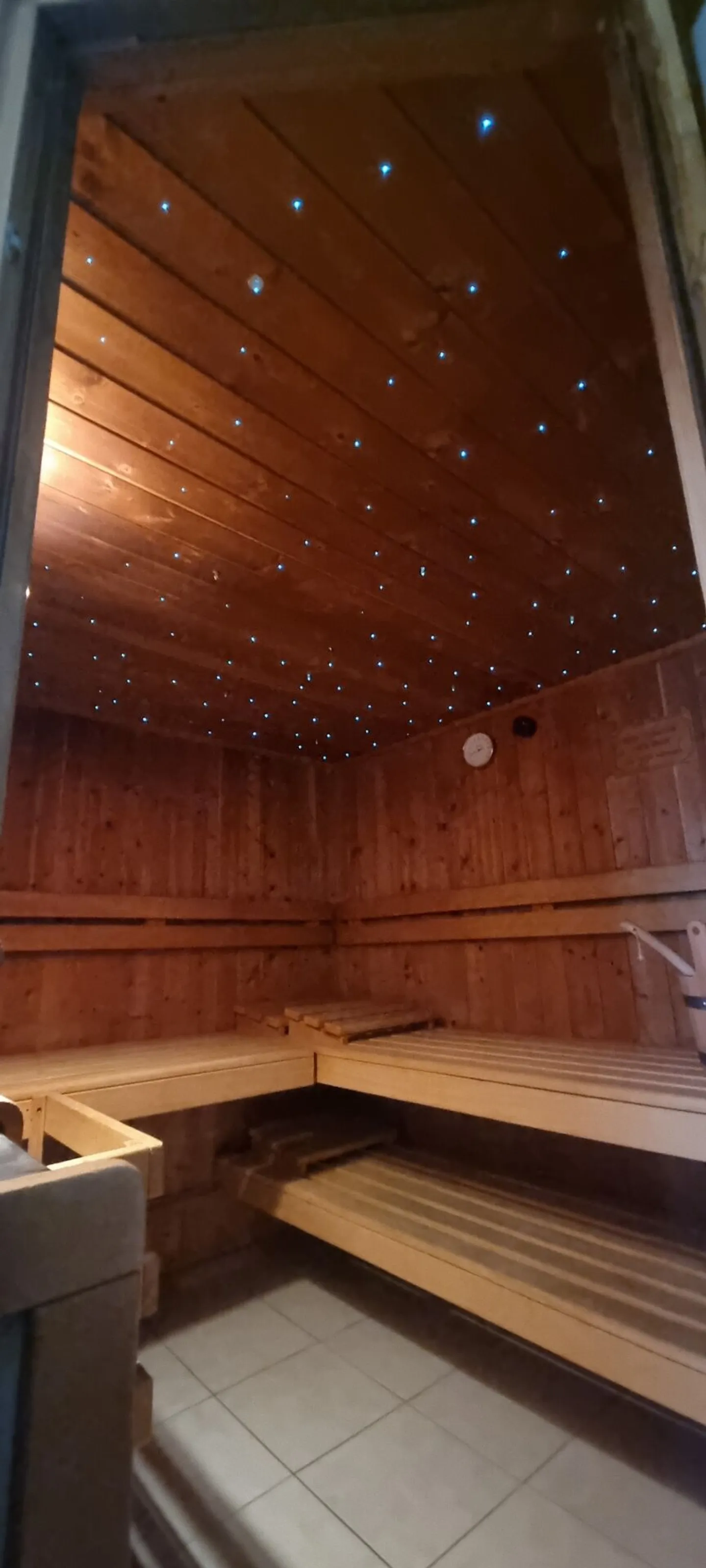 Eigerplatz - Espace commercial lumineux et spacieux avec 8 chambres à louer ! - Photo 11 sur 12