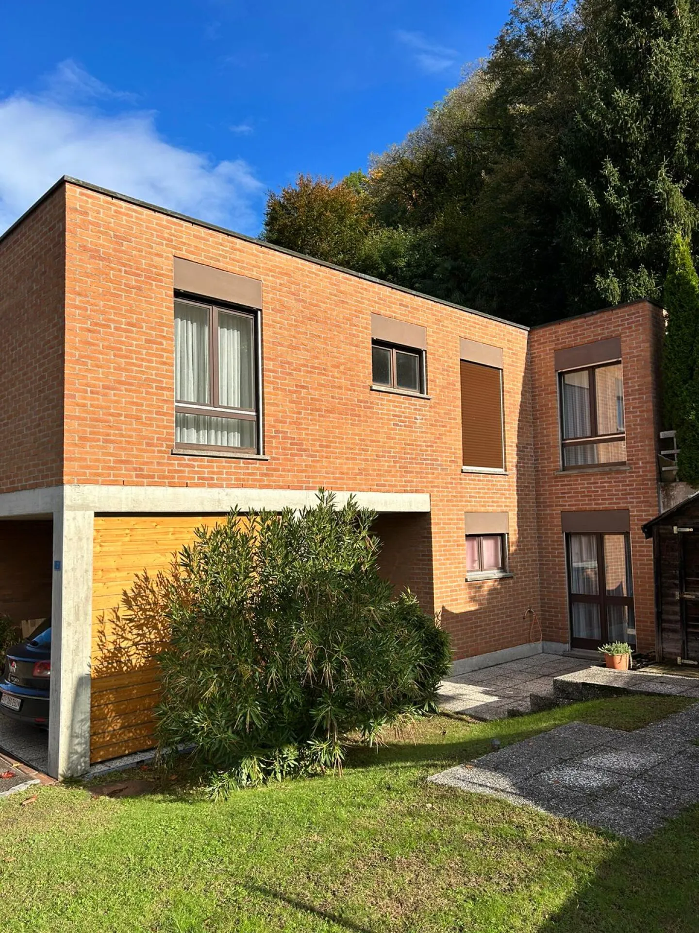 Stunning house in a residential location - Photo 10 of 16