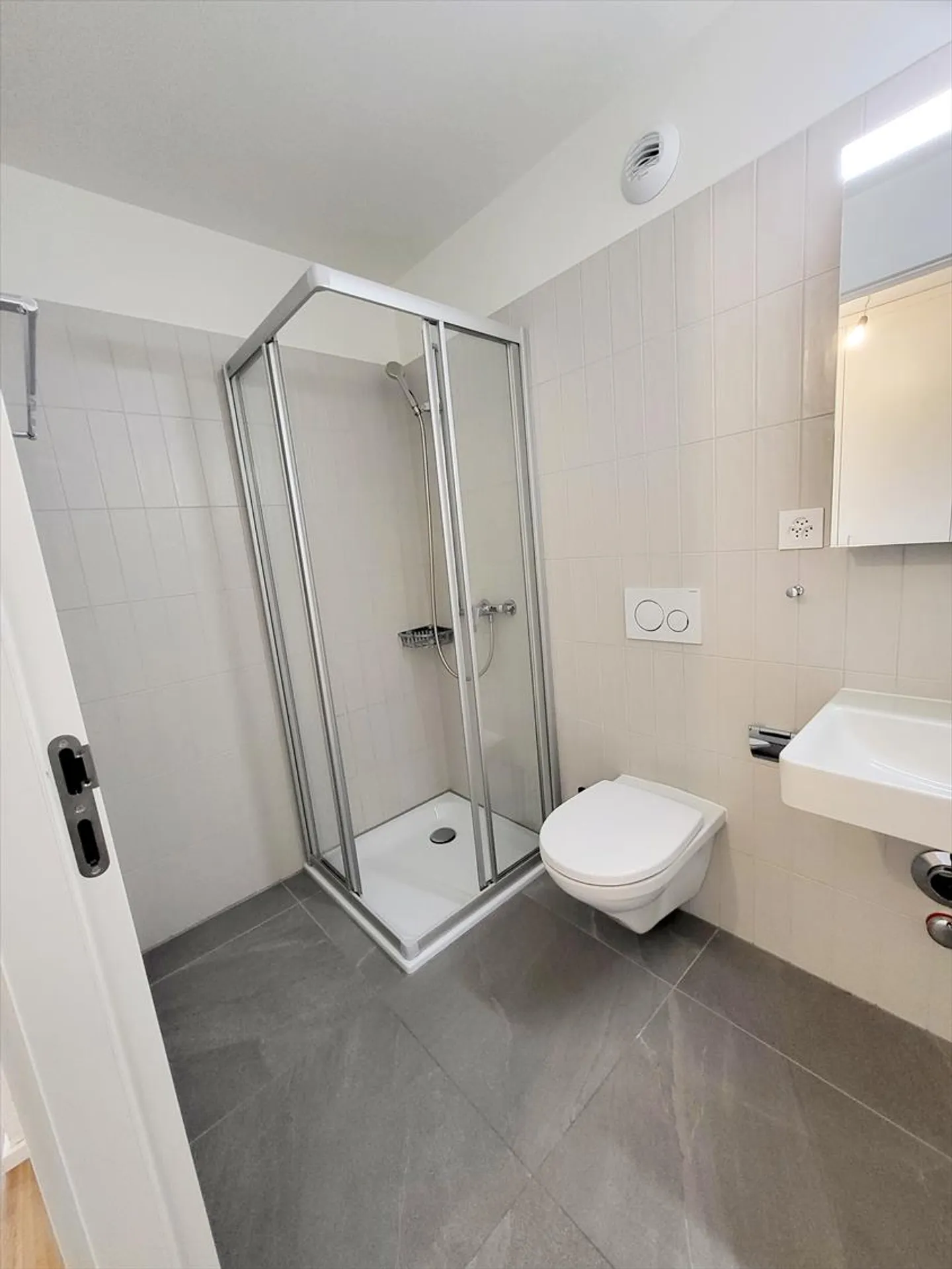 2-room apartment - Photo 8 of 8