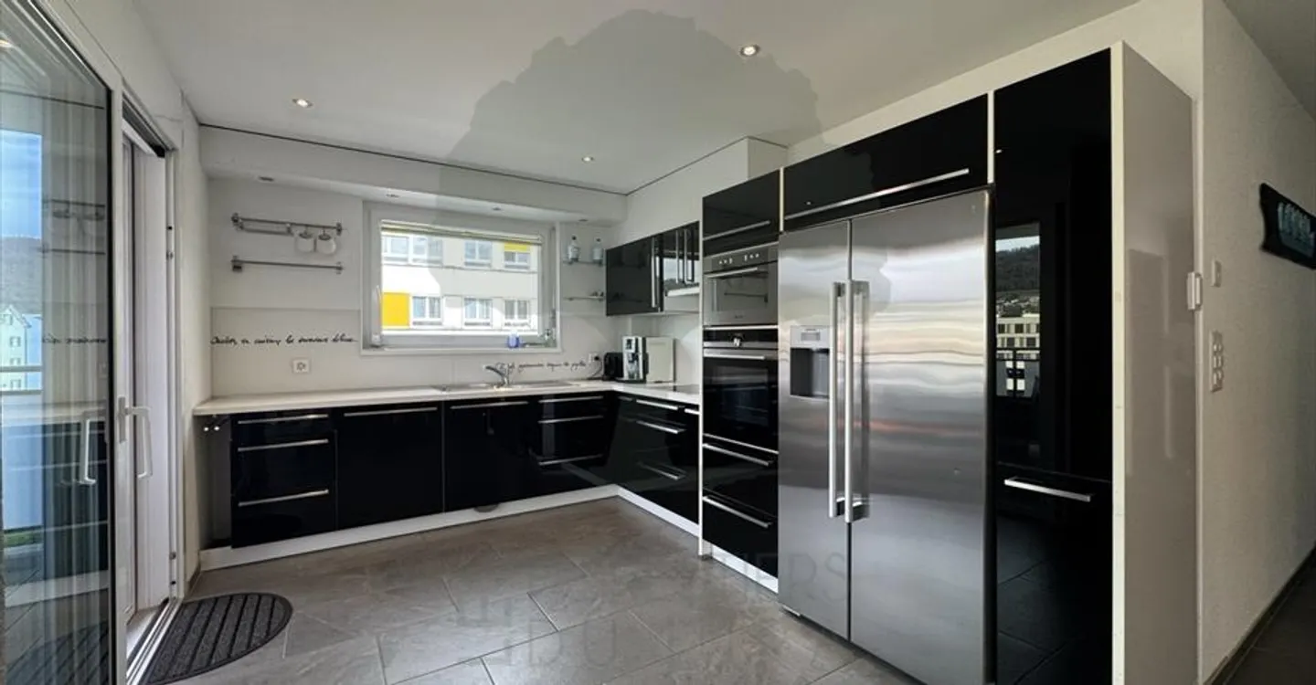 Schöne 3,5-Zimmer-Wohnung in Delémont - Foto 1 von 12