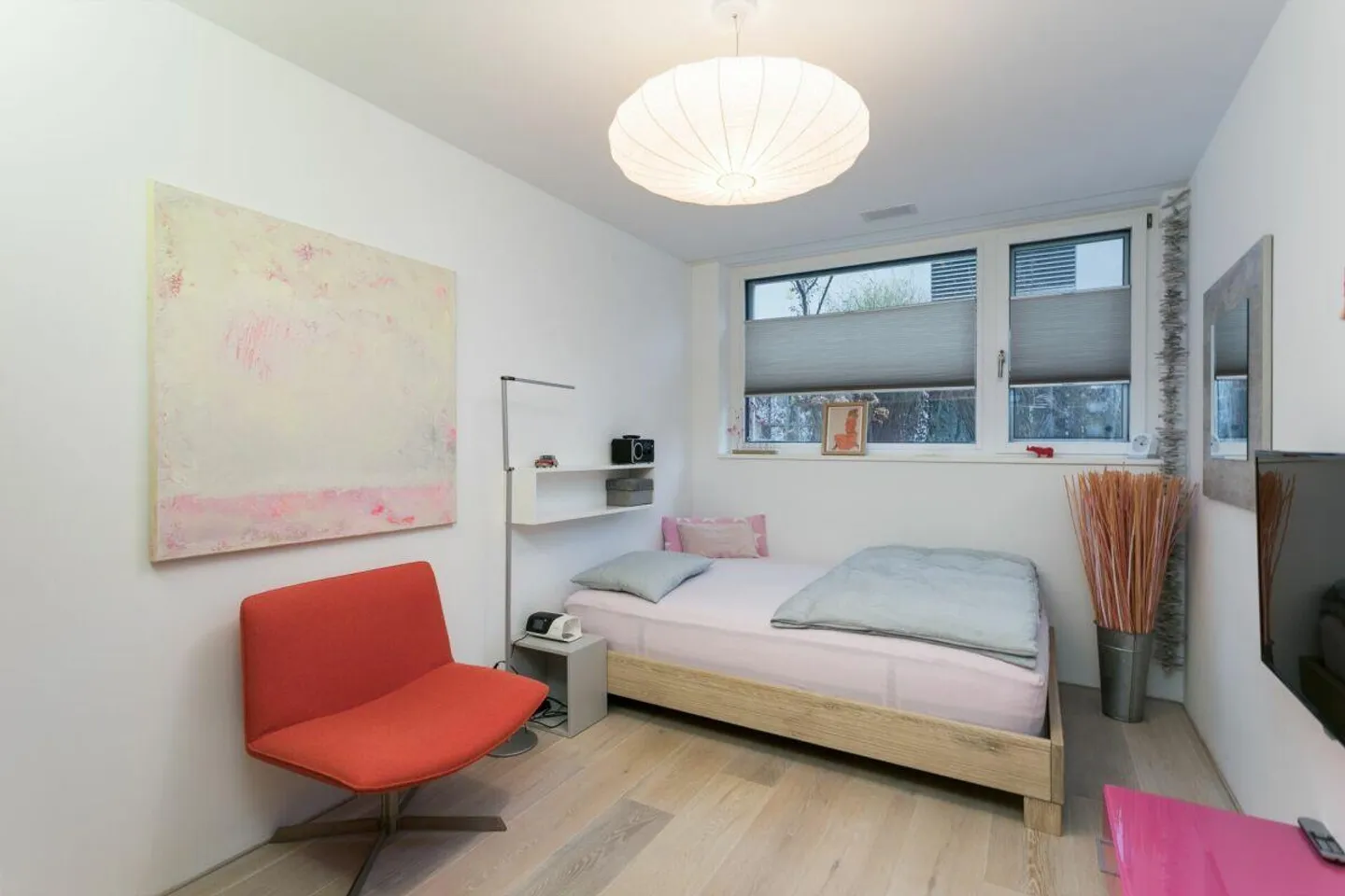 Exclusive 5.5-room apartment with garden terrace in the city of Zurich - Photo 7 of 13