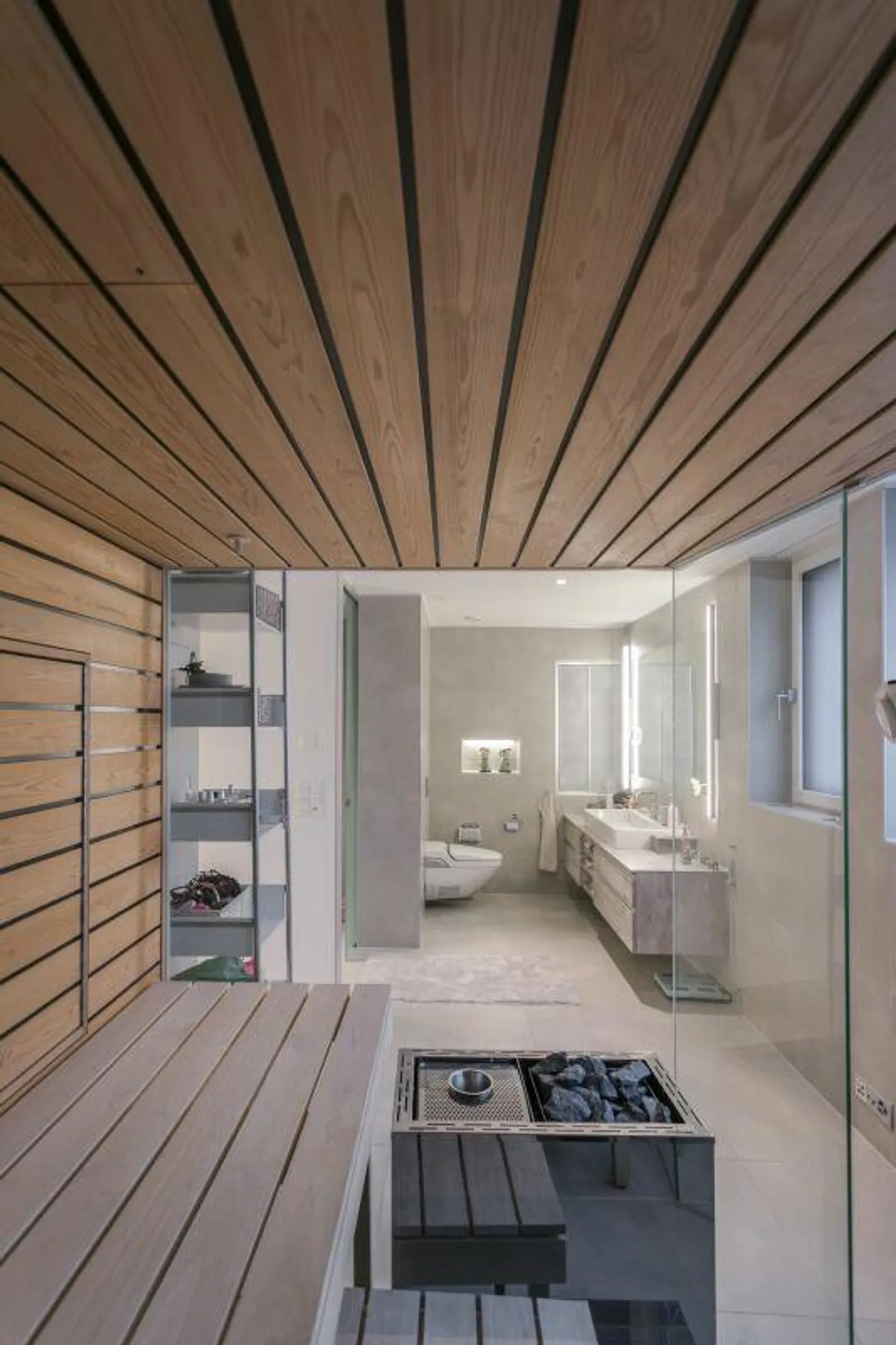 Exclusive 5.5-room apartment with garden terrace in the city of Zurich - Photo 10 of 13