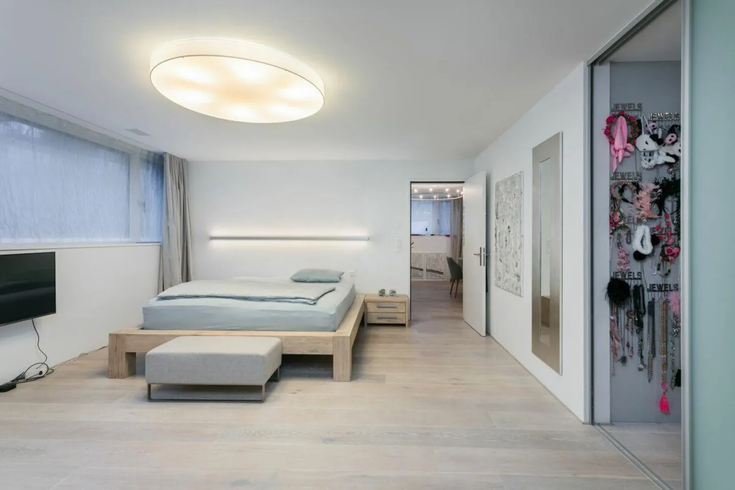 Exclusive 5.5-room apartment with garden terrace in the city of Zurich - Photo 8 of 13