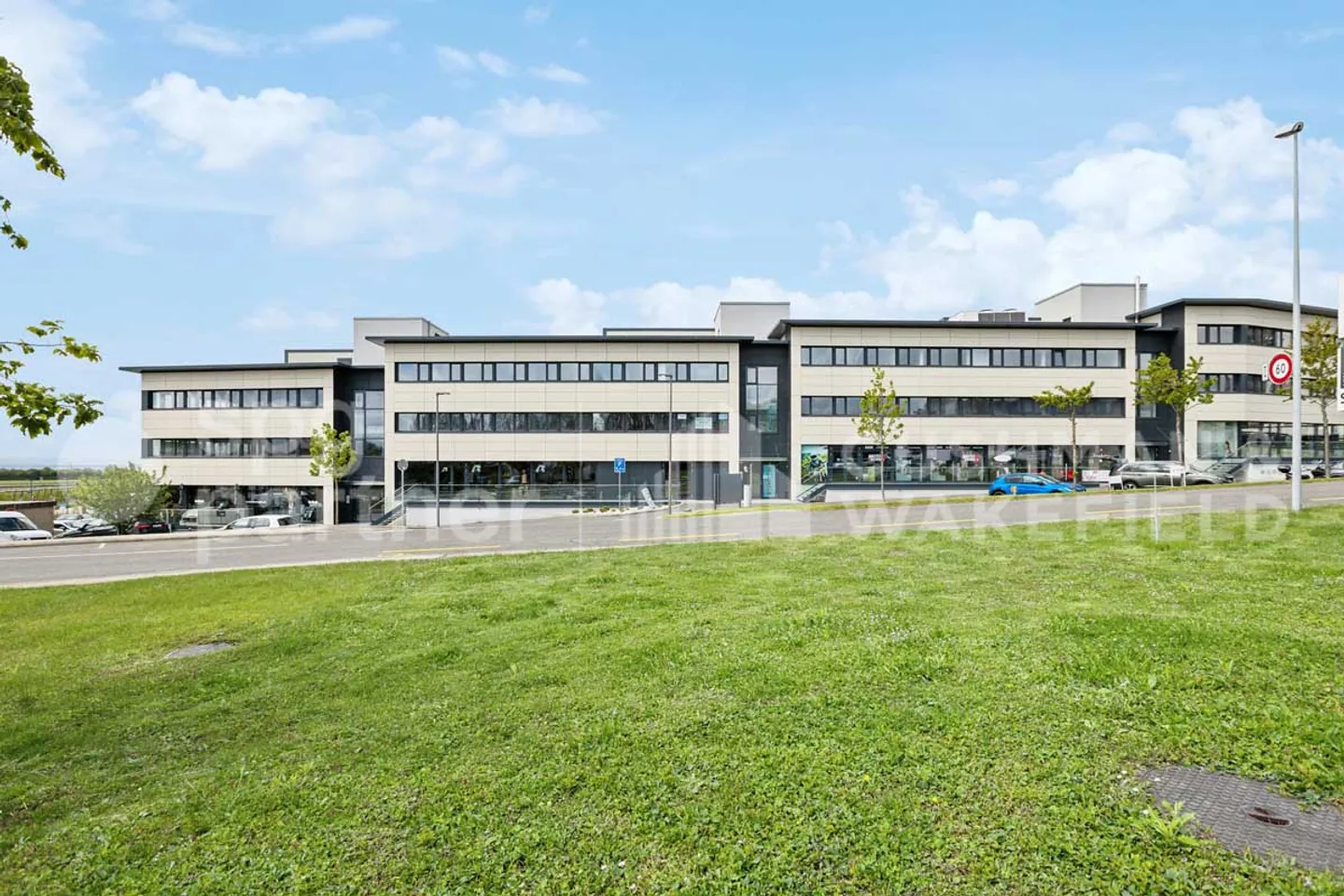Parc d'affaires - Espaces avec terrasse, flexibles et fonctionnels - Photo 1 sur 9