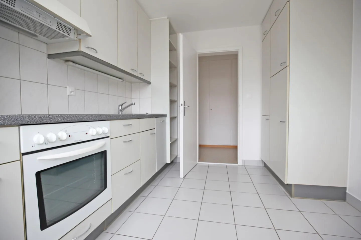 Spacious 3.5-room apartment near the train station - Photo 8 of 9