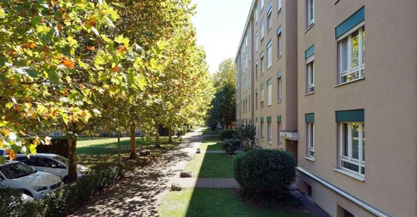 Living in Greenery - Photo 2 of 9