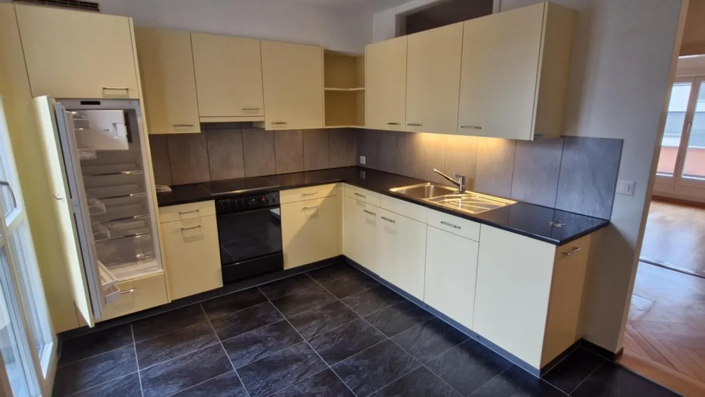 Appartement central en ville - Photo 3 sur 6