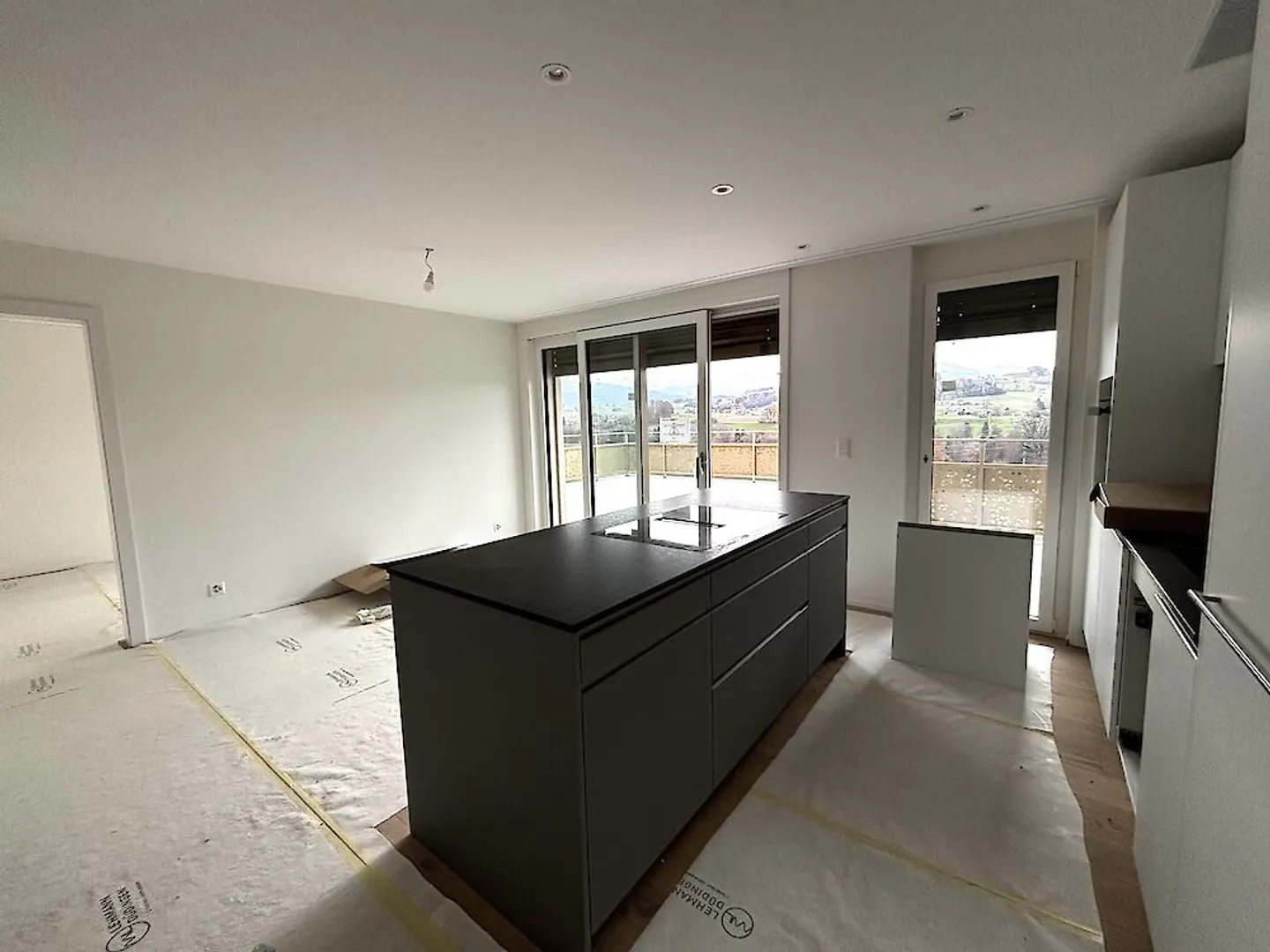 ERSTBEZUG! Exklusive 3.5-Zimmer-Attikawohnung in Alterswil - Foto 3 von 9