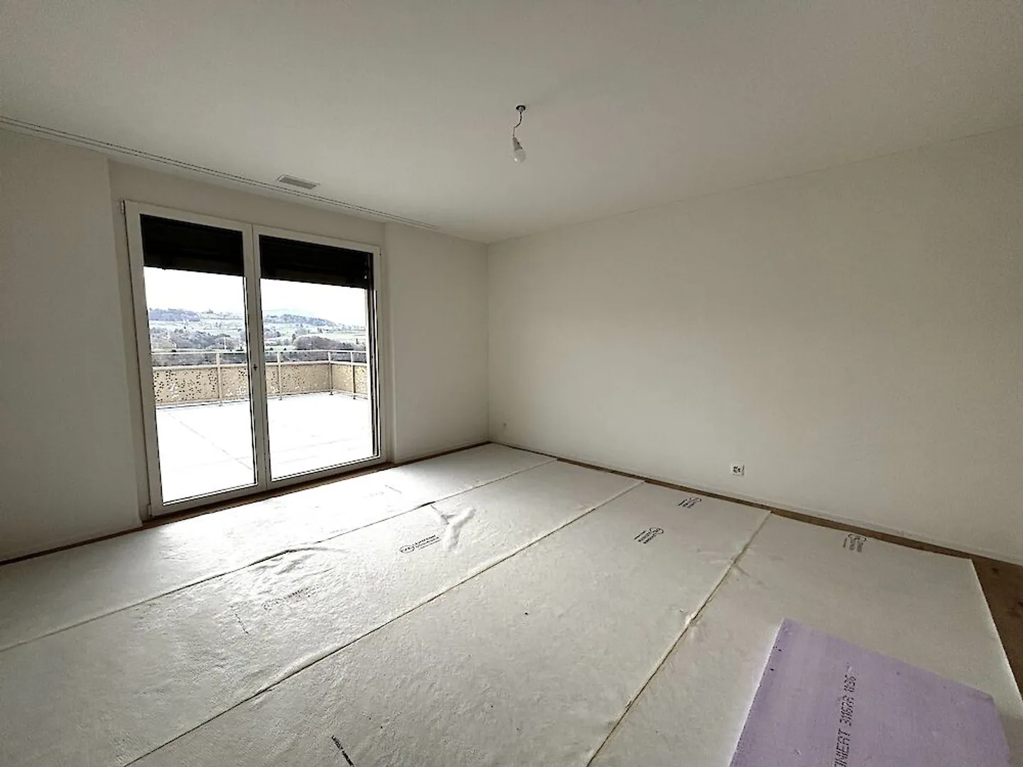 ERSTBEZUG! Exklusive 3.5-Zimmer-Attikawohnung in Alterswil - Foto 4 von 9