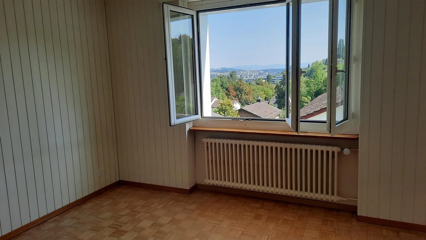 Piccolo appartamento di 4 stanze con balcone - Foto 8 di 9