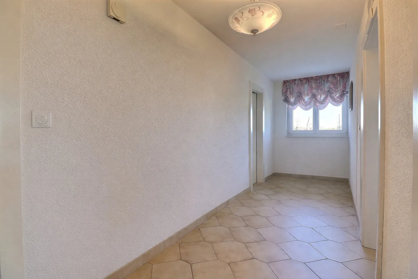 Villa individuelle avec 5.5 pièces - Photo 6 sur 13